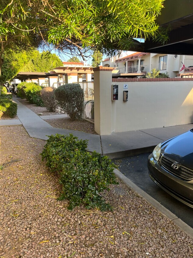 1017 E Maryland Ave Unit 136, Phoenix, AZ 85014 Condo for Rent in Phoenix, AZ