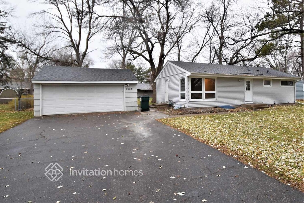 Foto principal - 6633 Idaho Ave N