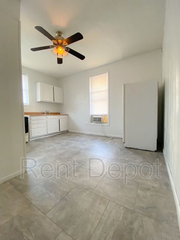 3017 Broadway Ave Unit B, Evansville, IN 47712 Condo for Rent in