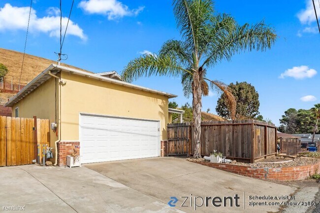 Building Photo - 3 br, 2 bath House - 35944 Mission Bouleva...