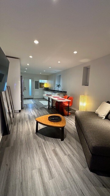 Foto del edificio - 2142 W Monroe St