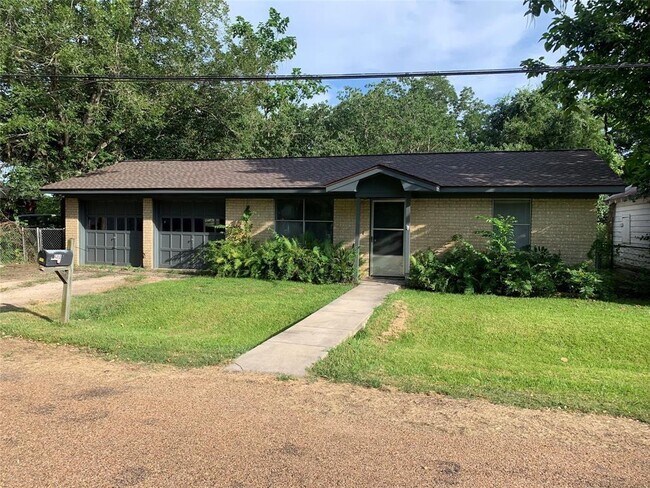 Building Photo - 504 Colorado St