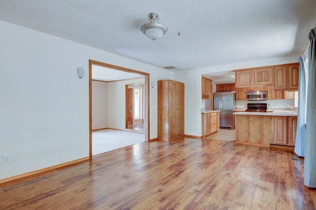 Foto del edificio - 3 Bed 2 Bath Home