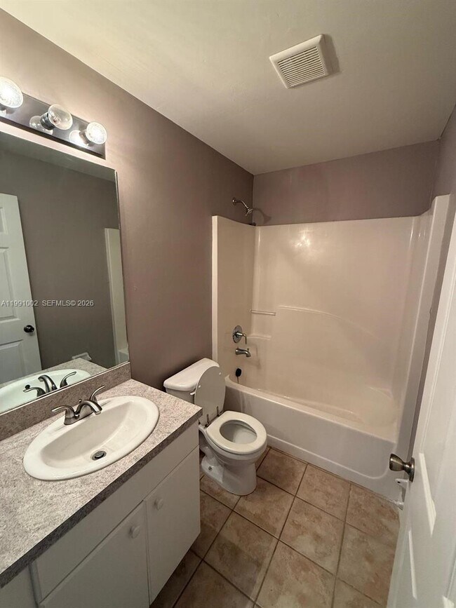 Foto del edificio - 4412-4426 26th St SW