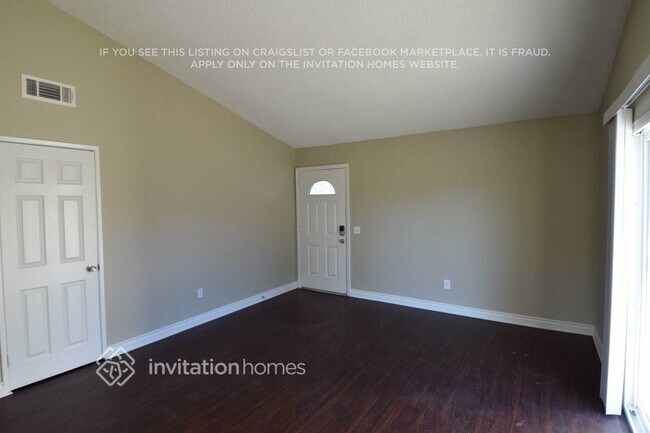 Foto del edificio - 7340 Lydia Ave