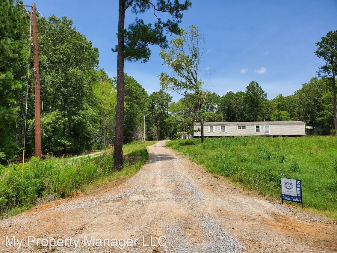 Primary Photo - 3 br, 2 bath House - 205 Hilaire Road