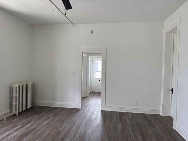 Foto del edificio - 1038 Heath St
