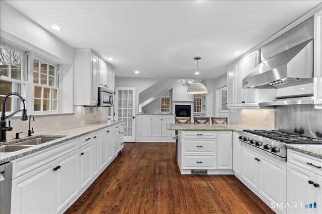 Foto del edificio - 116 Scarlet Oak Dr