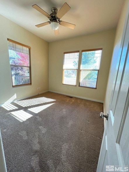 Building Photo - 5555 Sawgrass Ln