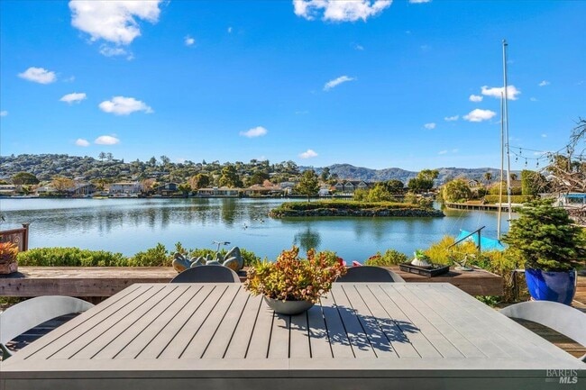 Building Photo - 20 Lagoon Rd
