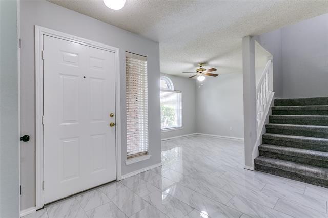 Building Photo - 1407 Golden Gate Dr