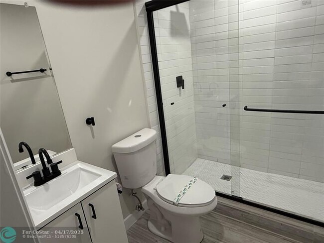 Foto del edificio - 720 NE 7th St