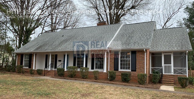 Foto principal - 1316 Lakewood Dr