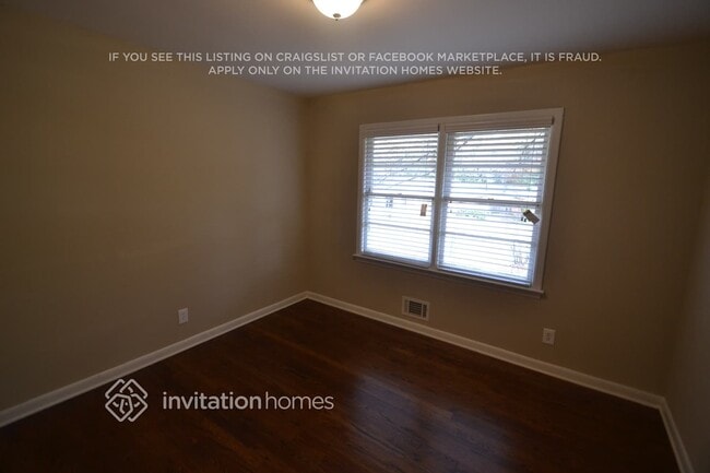 Building Photo - 2613 Mural Dr