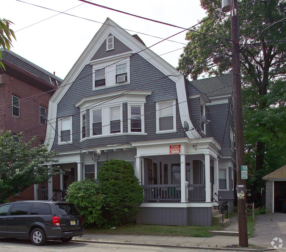 Primary Photo - 65 Medway St