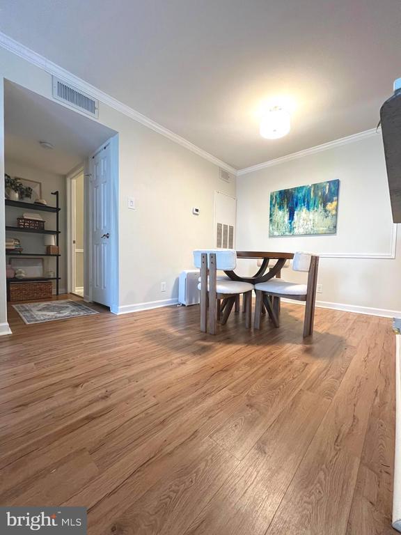 Foto del edificio - 3312 Wyndham Cir