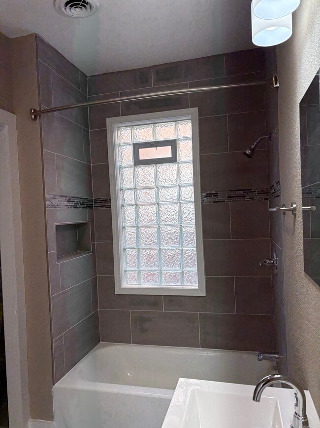 Foto del edificio - 1433 N 39th St