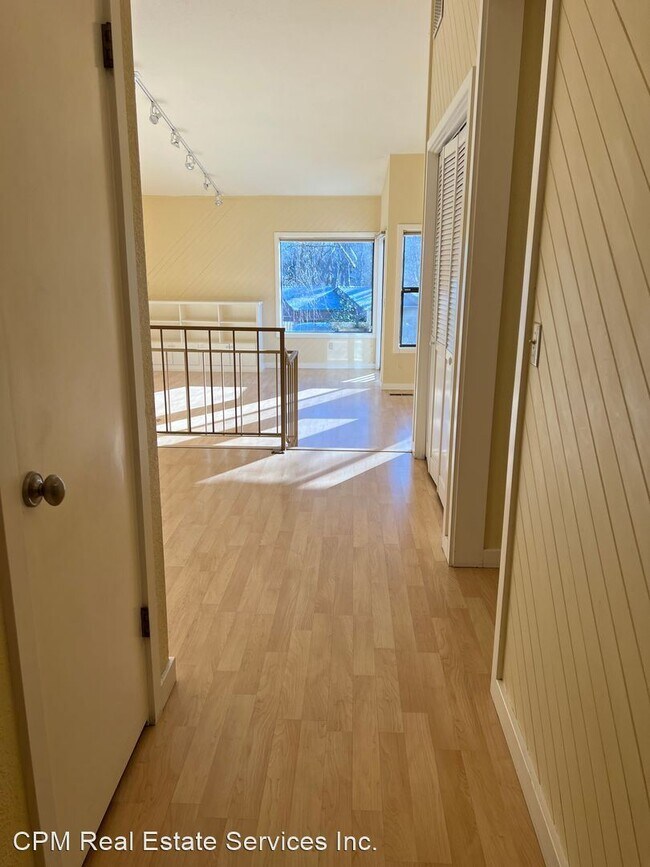 Building Photo - 2 br, 2 bath House - 55 W Hersey St.