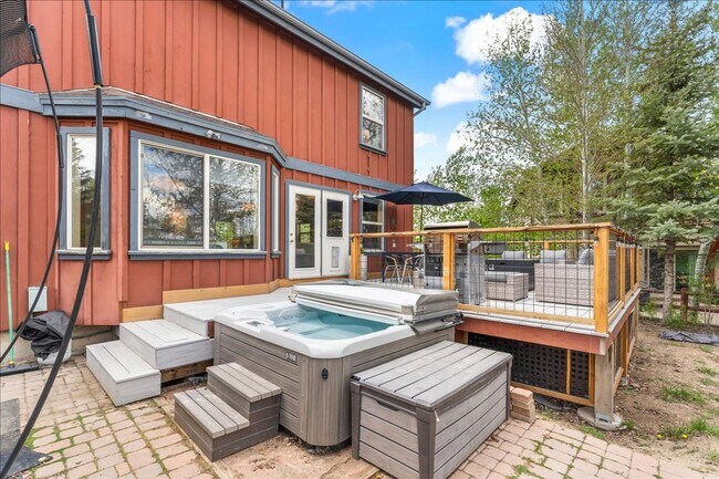 Foto del edificio - Great Trailside Family Home