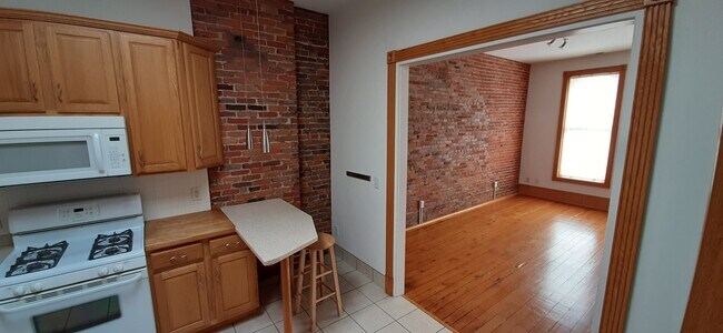 Foto del edificio - 4738 Lorain Ave