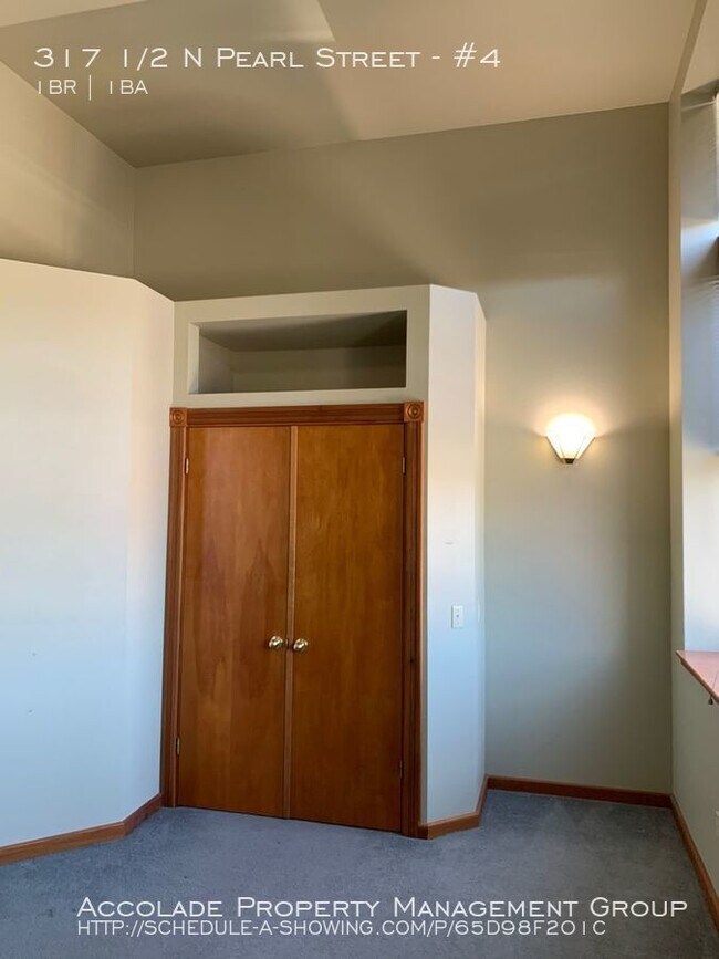 Foto del edificio - 317 1/2 N Pearl St