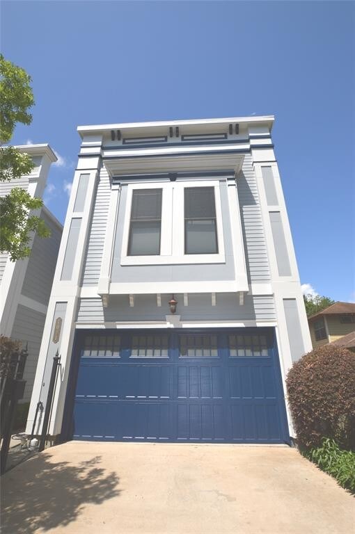 Building Photo - 1011 Alexander St