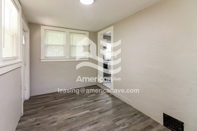 Foto del edificio - 6703 Harris Ave