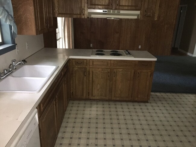 Building Photo - 9437 Garfield Dr