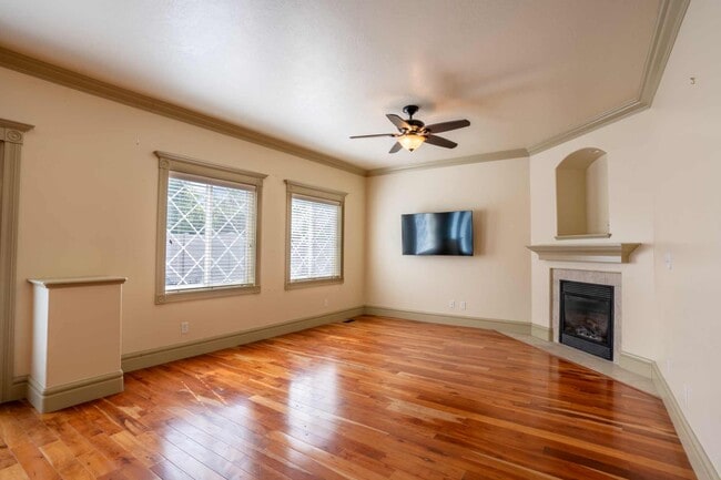 Building Photo - 414 Choke Cherry Ln
