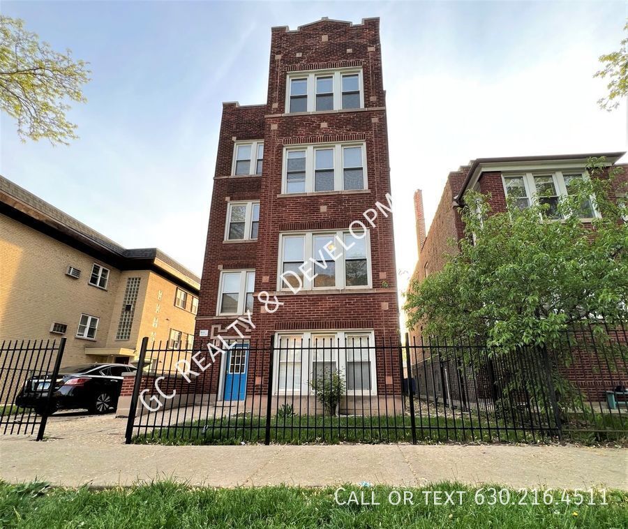 Primary Photo - 4820 N Springfield Ave
