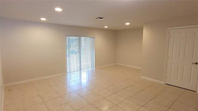 Building Photo - 5923 Manchester Way