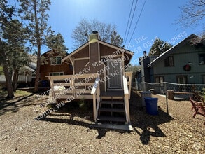 Building Photo - 672 Highland Ln