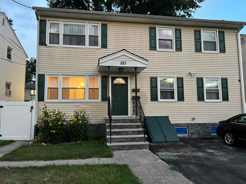 Primary Photo - 283 Perry Ave