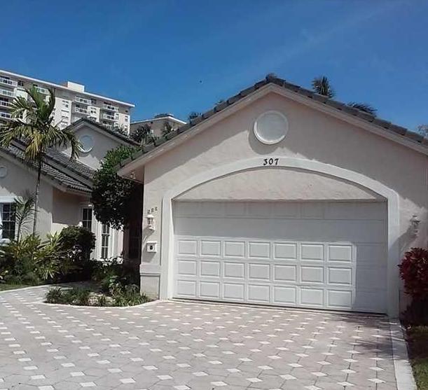 Foto del edificio - 307 Layne Blvd