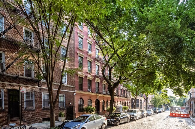 Building Photo - 350-354 W 12th St