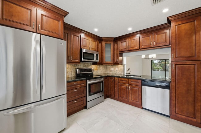 Foto del edificio - 454 Westree Ln