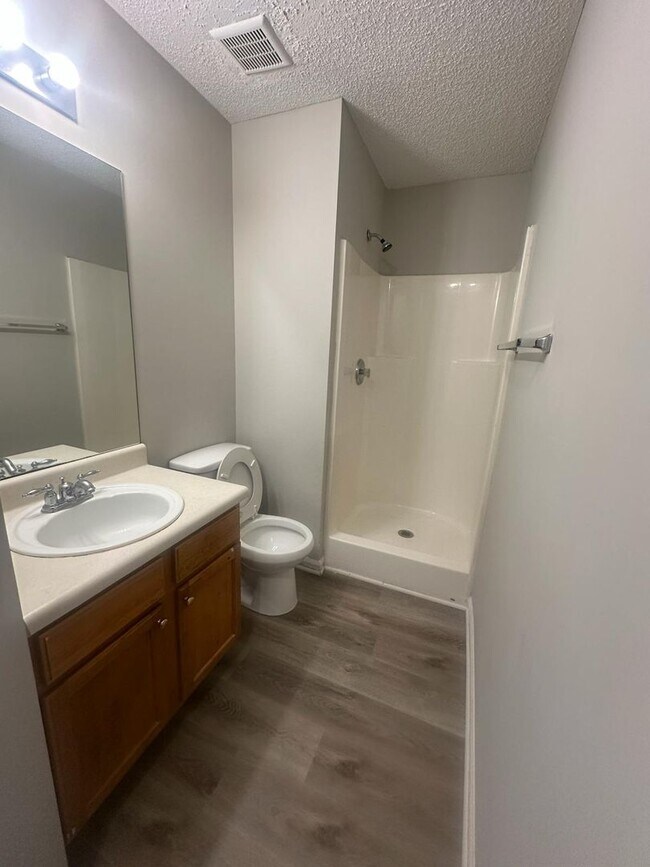 Foto del edificio - 1435 Maple Valley Ct