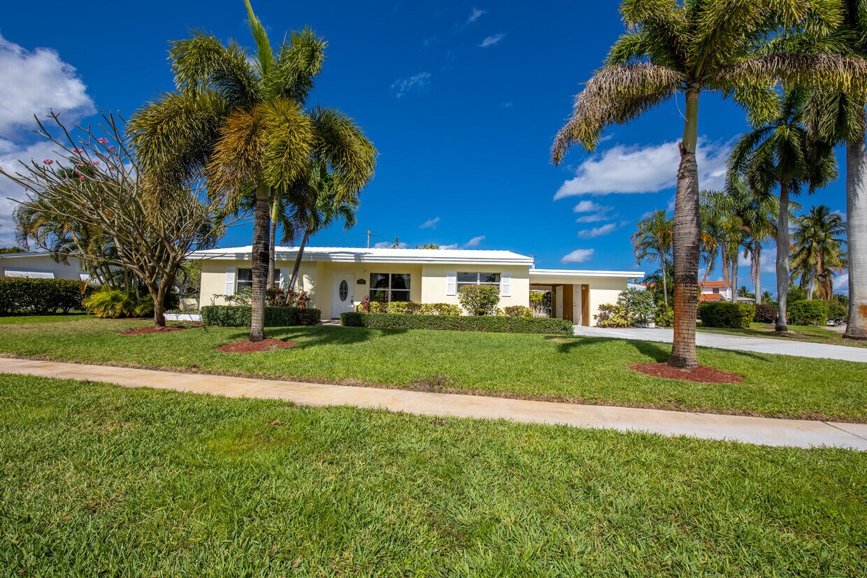 1452 Crest Dr, Lake Worth, FL 33461 House Rental in Lake Worth, FL