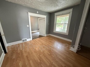 Building Photo - 1415 N 37th St
