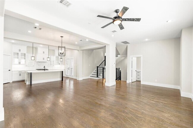 Foto del edificio - 1421-A W 23rd St