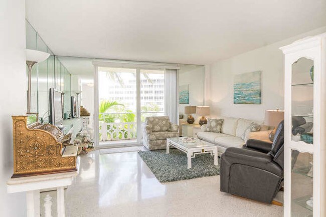 Foto del edificio - 139  Sunrise Avenue 304