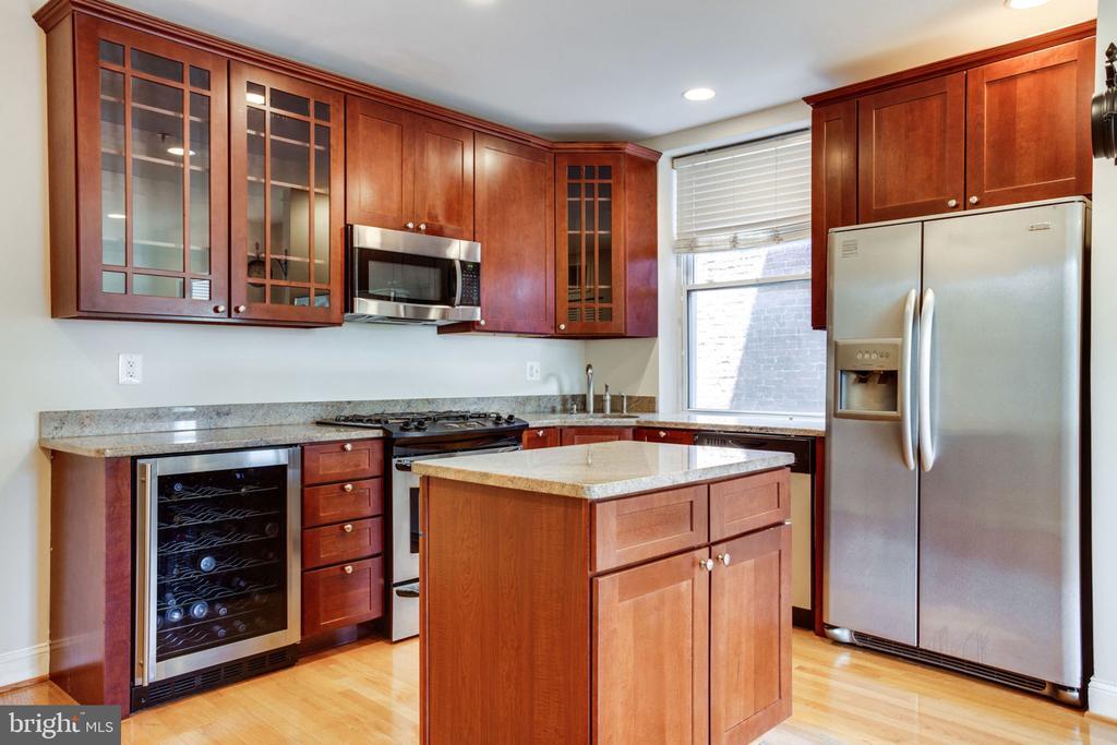 Foto principal - 219 T St NE