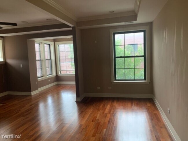 Building Photo - 2 br, 2 bath Condo - 1361 E 64th St 2 Unit 2