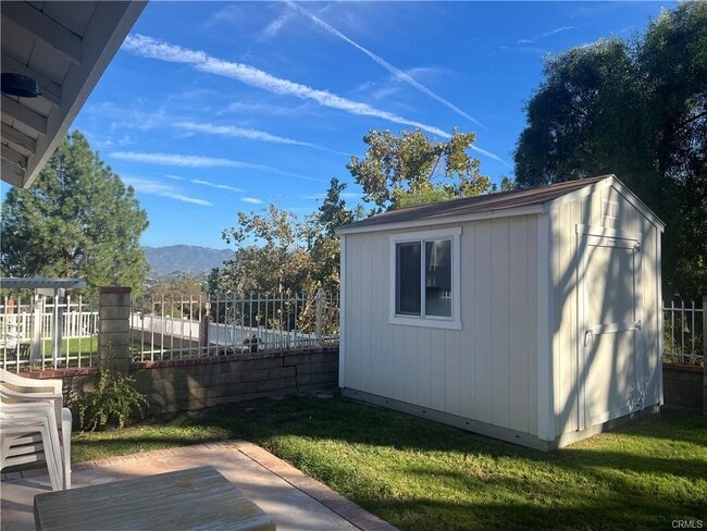 Foto del edificio - 24716 Laurelcrest Ln