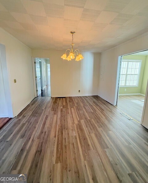 Foto del edificio - 100 W Greenwood Dr