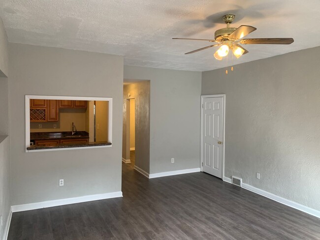 Building Photo - North Shore - 4 BR, 2 Bath with High-End K...