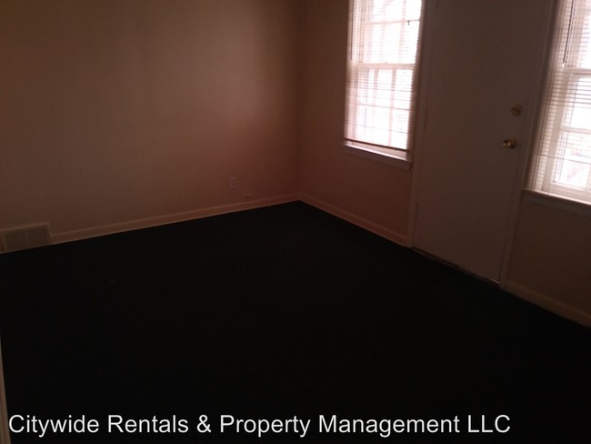 Building Photo - 5419 N 57th St