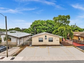 Building Photo - 2751 NW 14th Ct