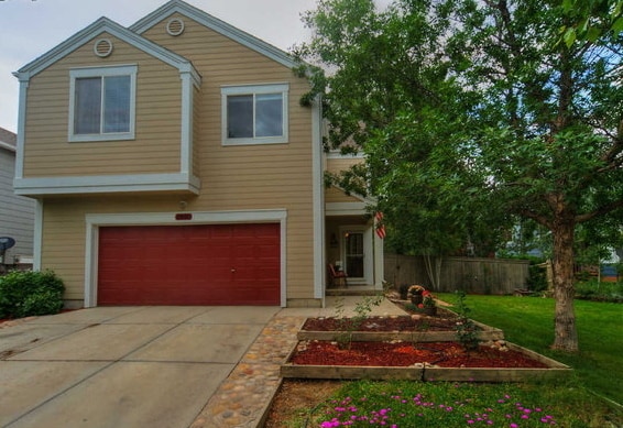 Building Photo - Spacious + Bright SW Longmont Home!