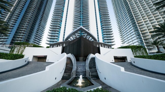 Foto del edificio - 17001 Collins Ave